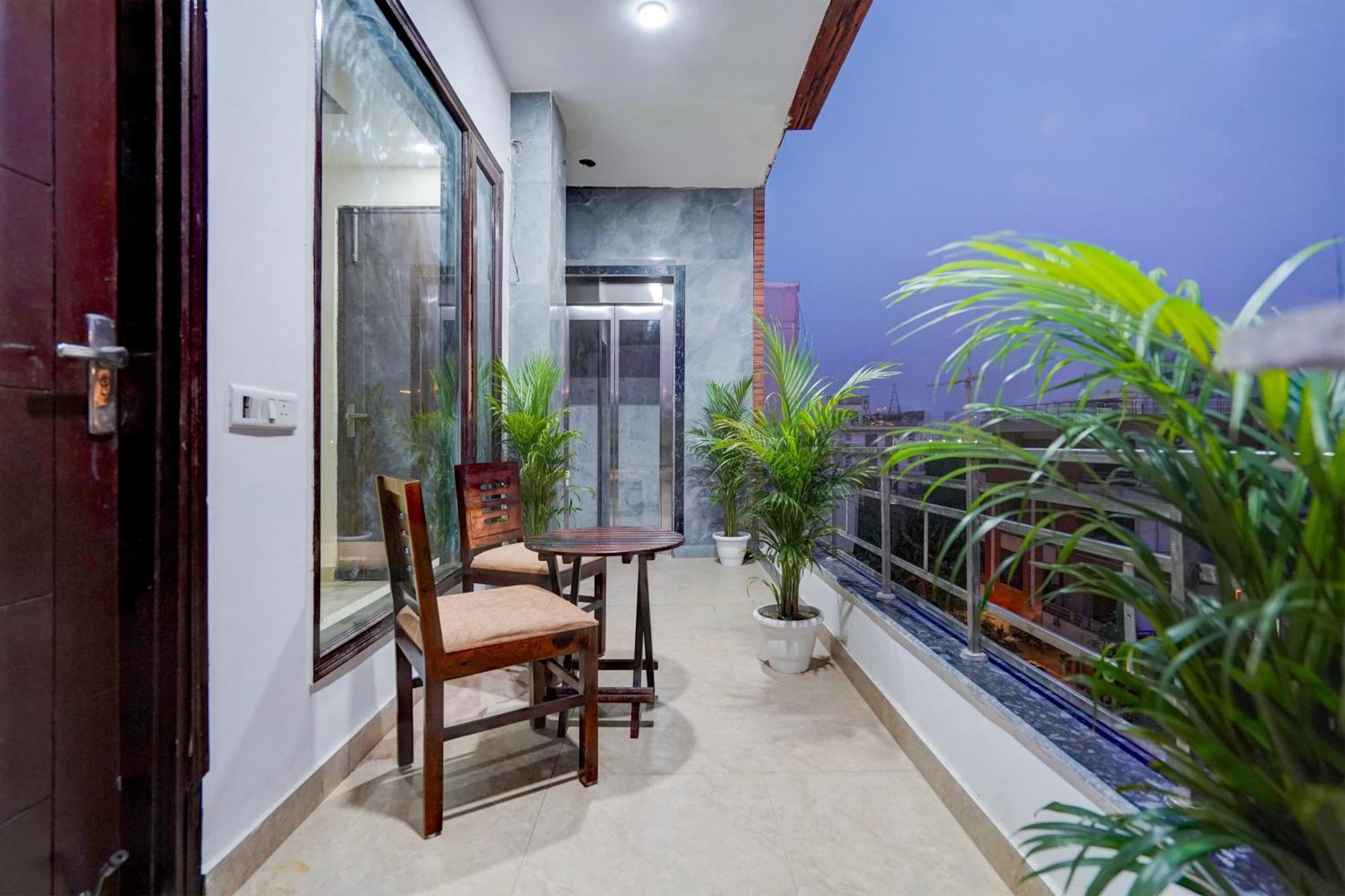 Townhouse Delight Inn Gurgaon Dış mekan fotoğraf