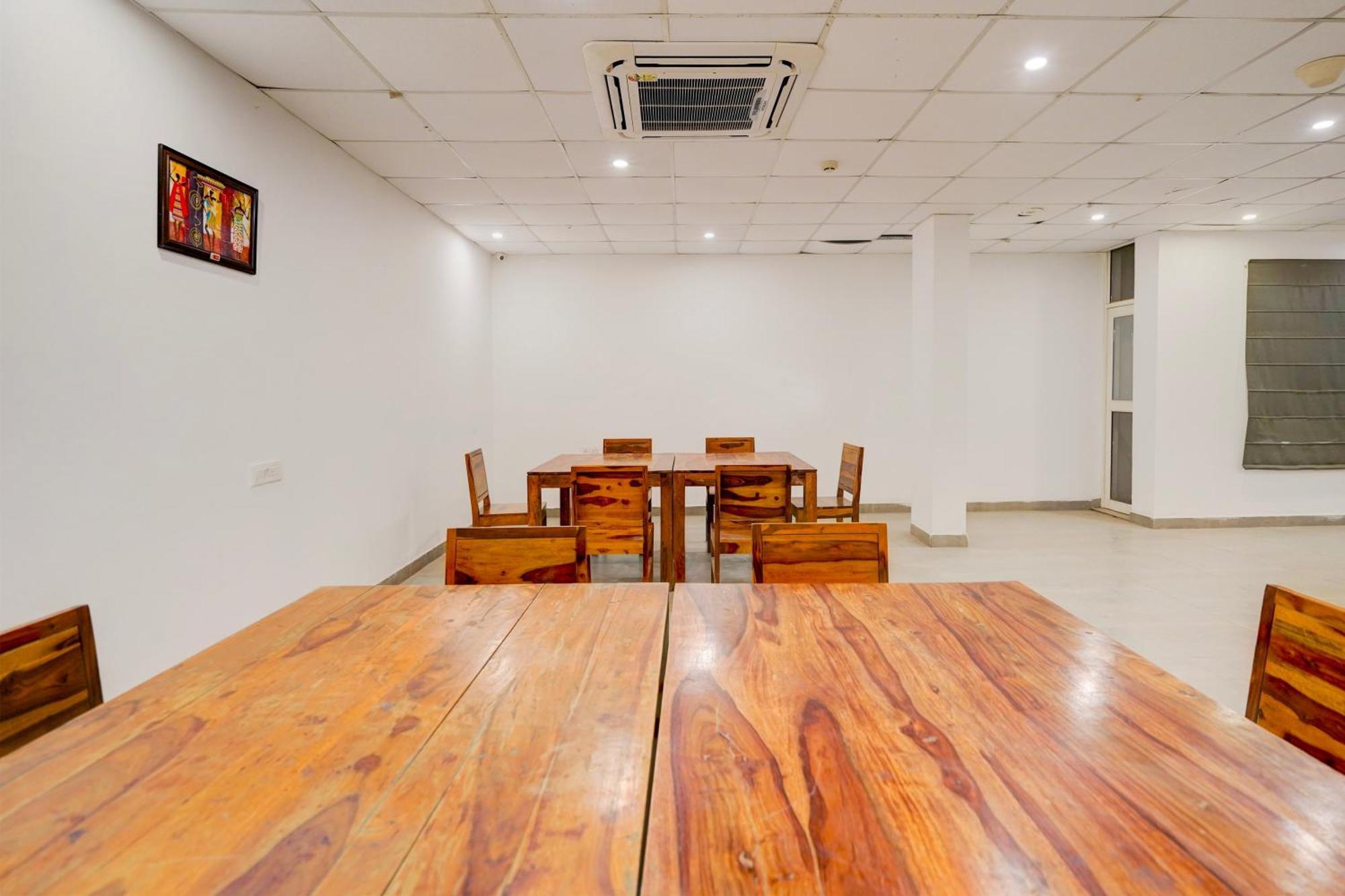 Townhouse Delight Inn Gurgaon Dış mekan fotoğraf
