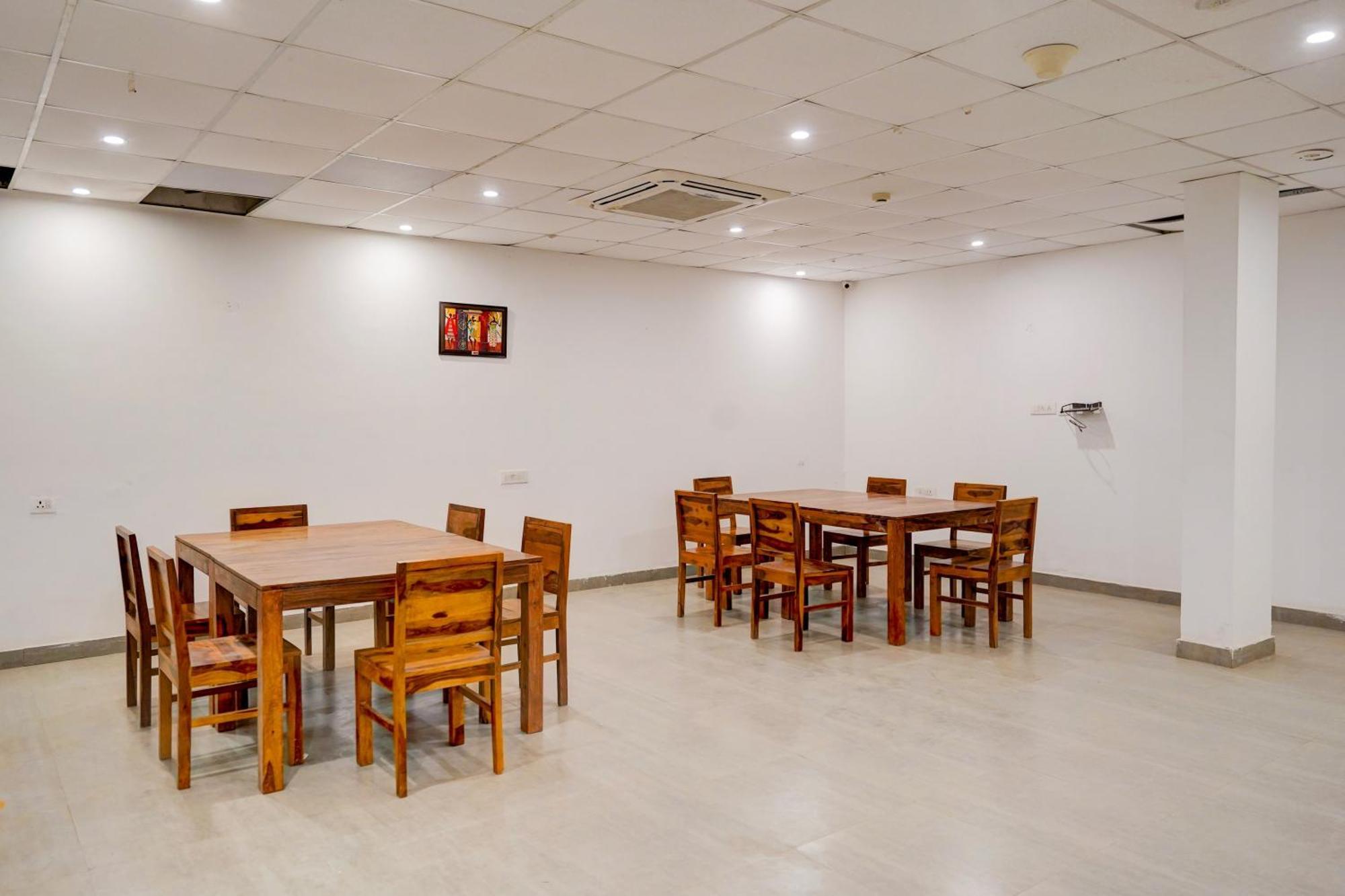 Townhouse Delight Inn Gurgaon Dış mekan fotoğraf