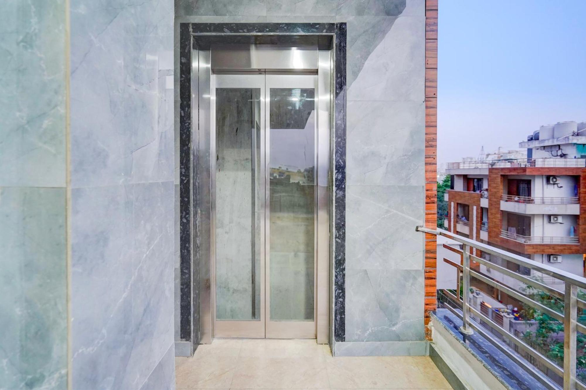 Townhouse Delight Inn Gurgaon Dış mekan fotoğraf