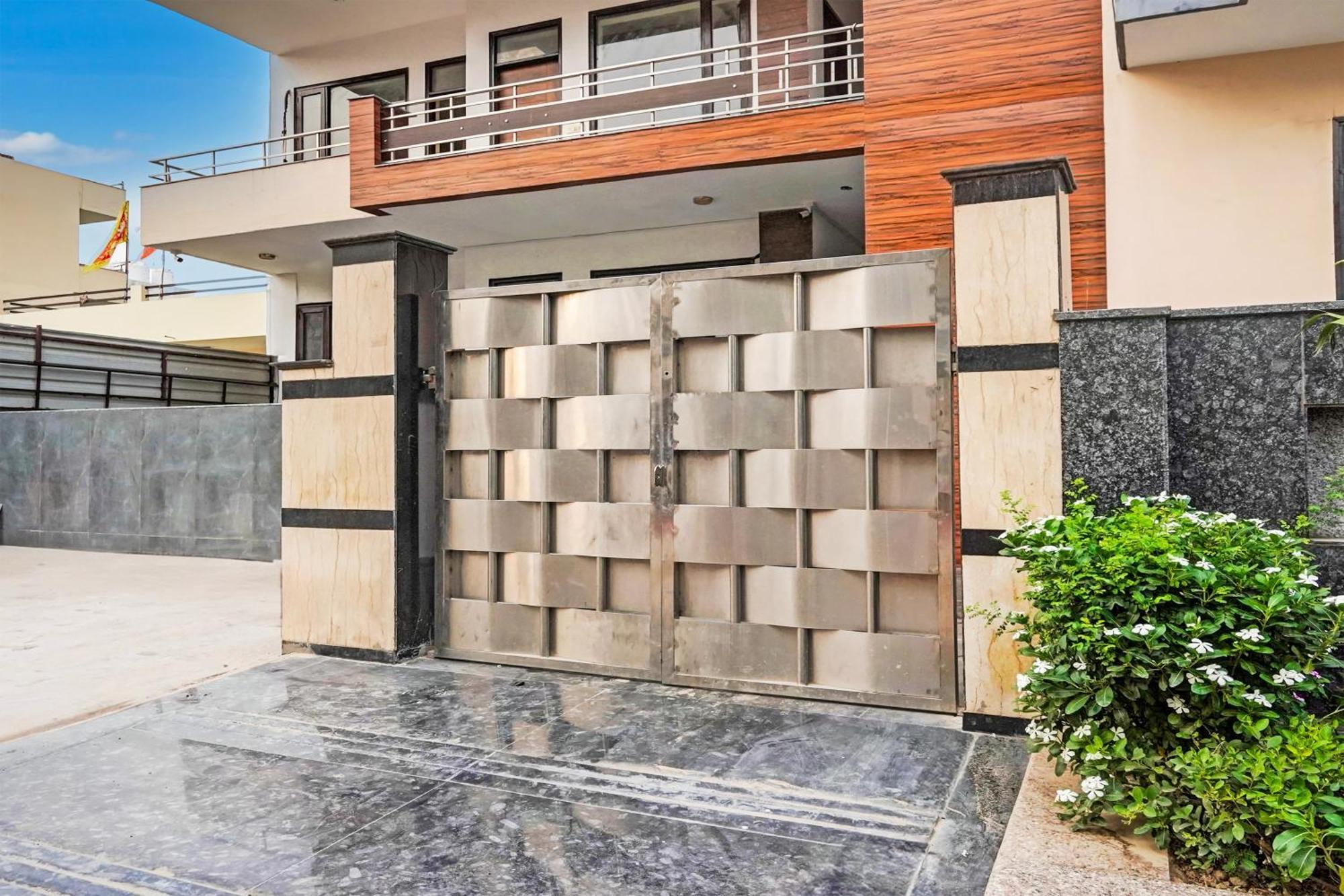 Townhouse Delight Inn Gurgaon Dış mekan fotoğraf