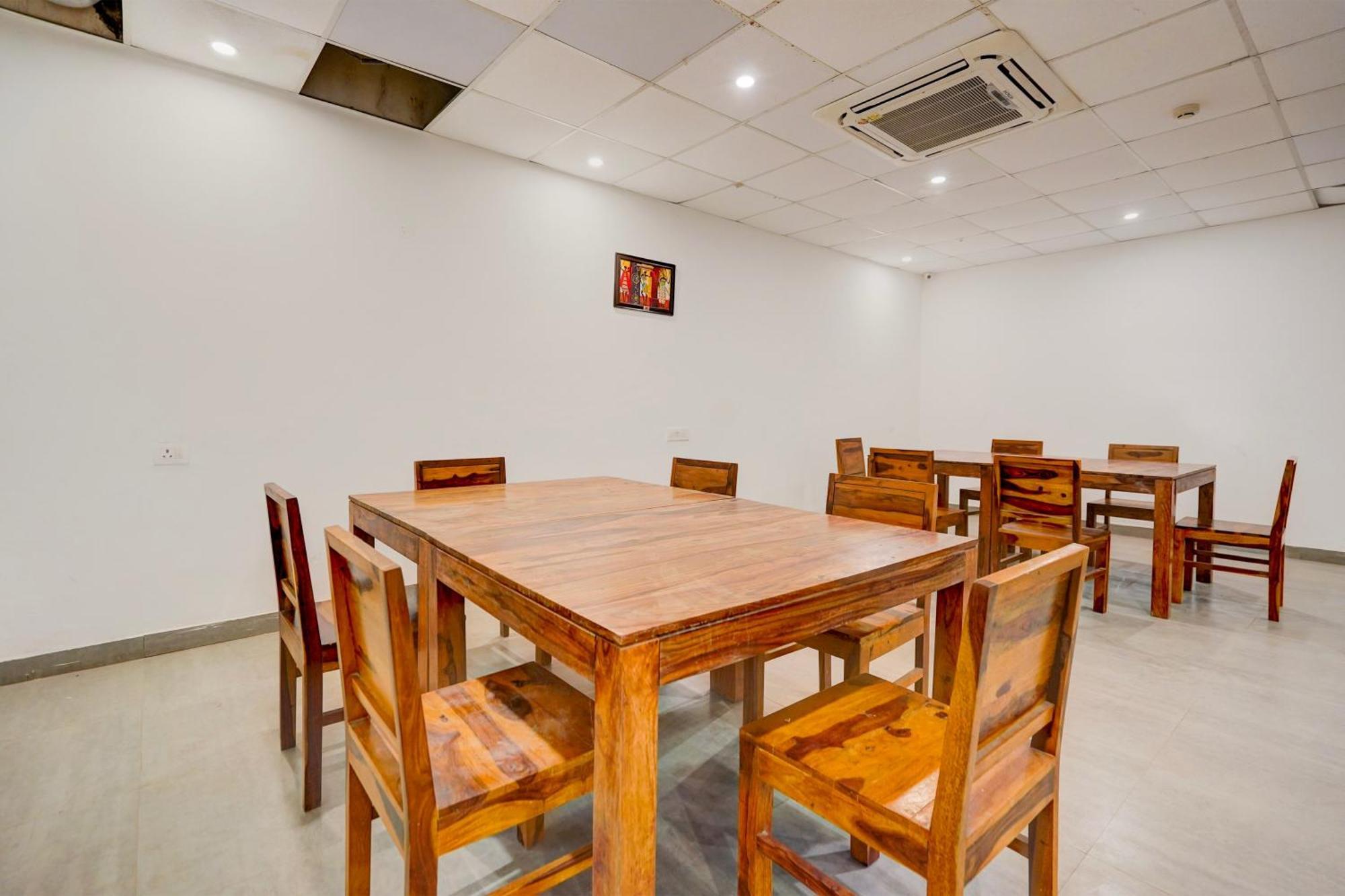 Townhouse Delight Inn Gurgaon Dış mekan fotoğraf